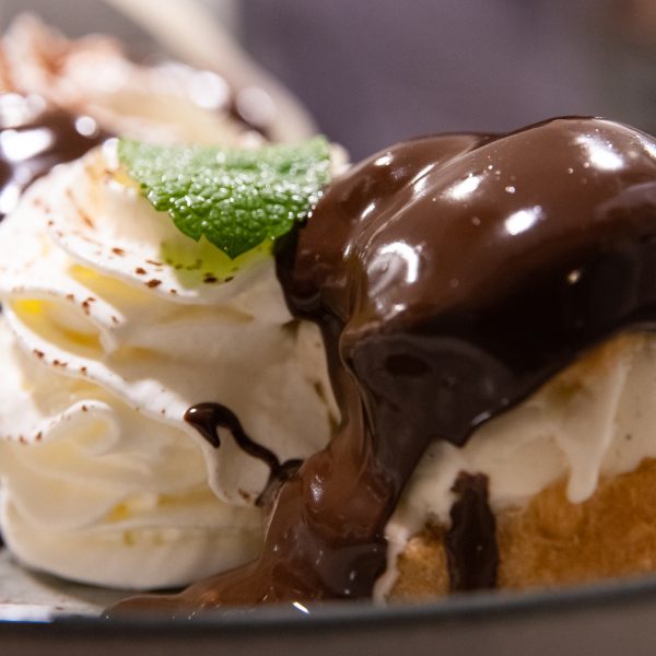 Profiteroles maison dessert l'endroit sanary